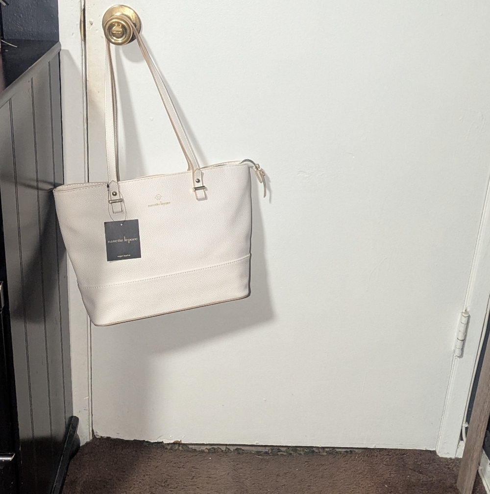 White Leather Handbag - Picture 8 of 8